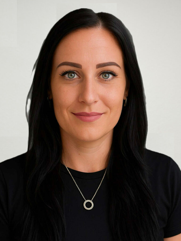 Andreja Strelec Ceci — Namestnica direktorja, ELTEAM GROUP